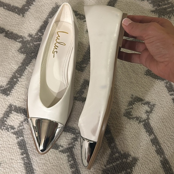 Lulus Lanxy White Cap Toe Flats Sz 6.5 *Flawed - Picture 5 of 5